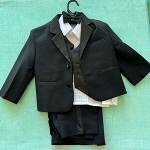 Toddler Tuxedo - Men’s Wearhouse “Peanut Butter” Collection - Size 3T